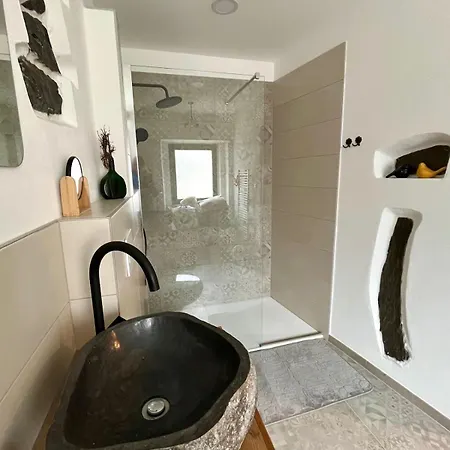 Rozalka Vipava Valley Apartment Podnanos