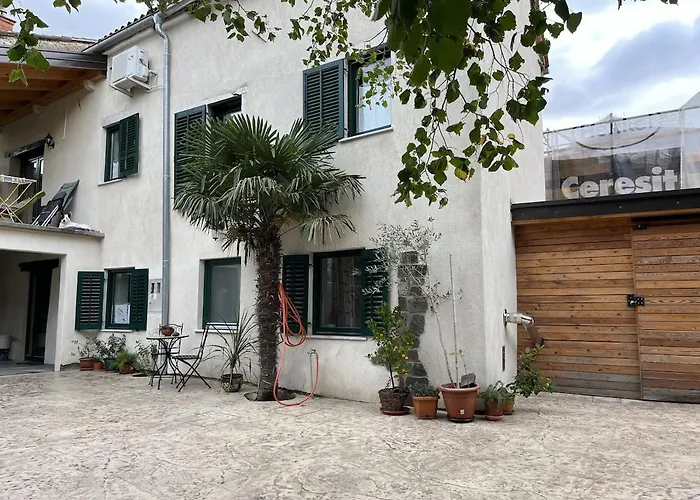 Rozalka Vipava Valley Appartamento *