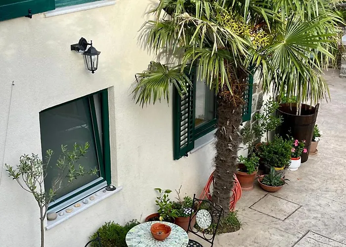 Rozalka Vipava Valley Appartamento *